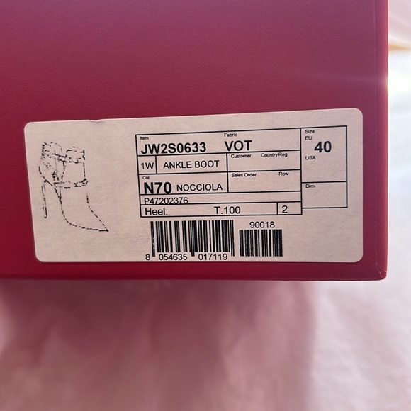 VALENTINO Strappy Rockstud Ankle Boot. Gorgeous never worn! Sold out everywhere! - Picture 4 of 4
